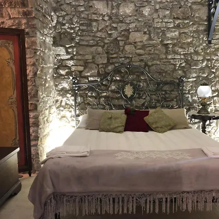 Borgo Manca * Sasso di Castalda
